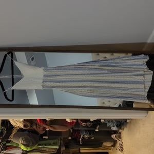 Open back maxi-dress